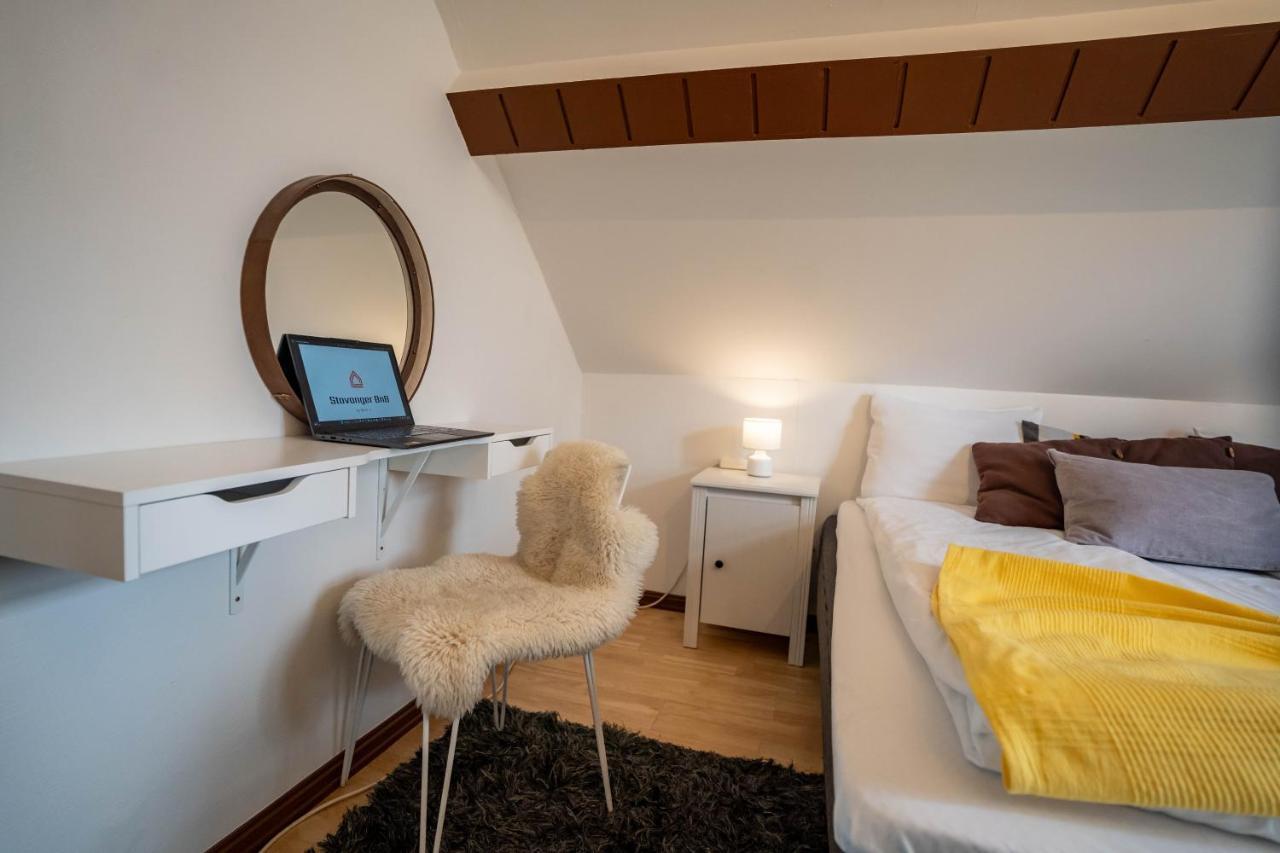 Unique 3bed - Generous Terrace - Apartment *
